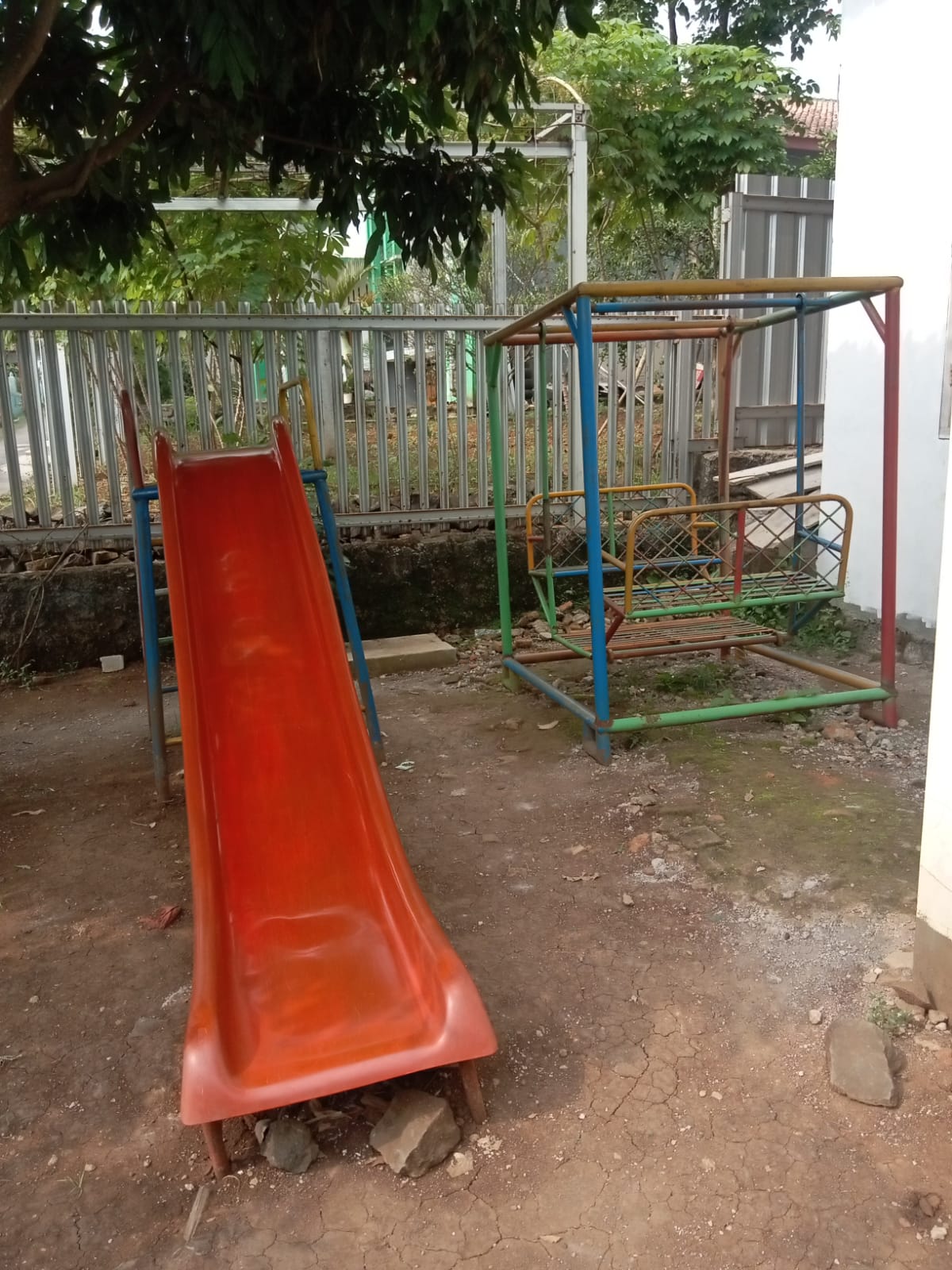 APE Luar